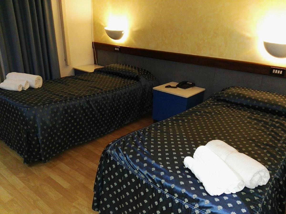 Hotel De La Ville & Centro Congressi Μπενεβέντο Εξωτερικό φωτογραφία