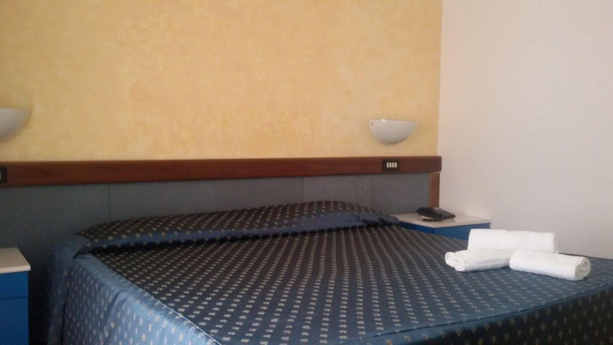 Hotel De La Ville & Centro Congressi Μπενεβέντο Εξωτερικό φωτογραφία